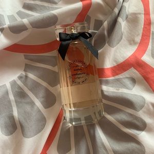 TRU tomka x cashmere fragrance